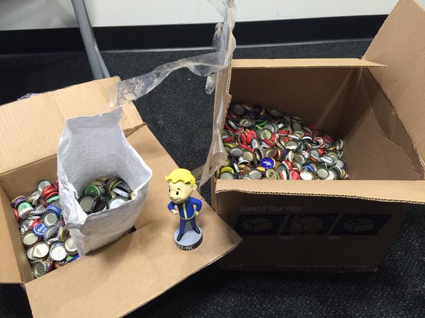 GameSpot's tweet image. Fallout fan who sent 2,000 bottle caps to Bethesda getting free Fallout 4! l.gamespot.com/1LsH316