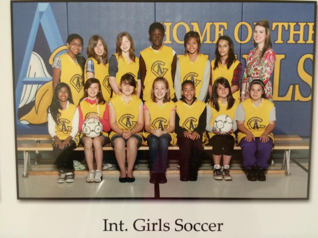 missschmalz's tweet photo. 9 amazing years @GAngelsschool, has been a privilege to teach such wonderful students #blessed #grateful #willmissyou http://t.co/nLWASv8b71