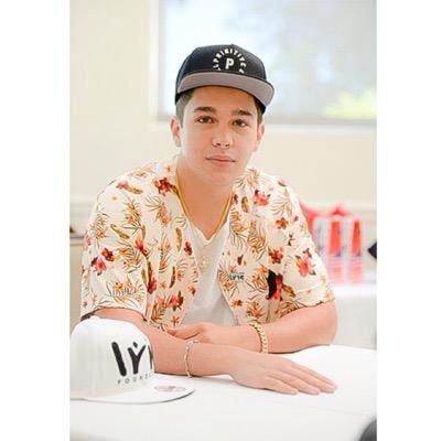 anelediaaz's tweet photo. Mahoneππβ€οΈ #AustinWrapDesign β€οΈ http://t.co/4wd3WsZtKb