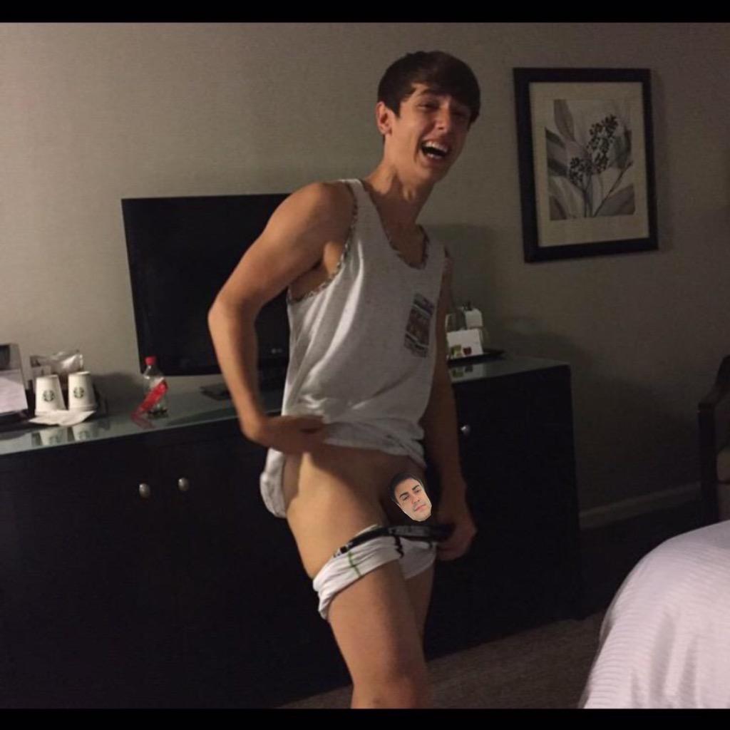 asobjects's tweet photo. Bryces dick as a DAVID 
(Requested) http://t.co/XYuNA72g68
