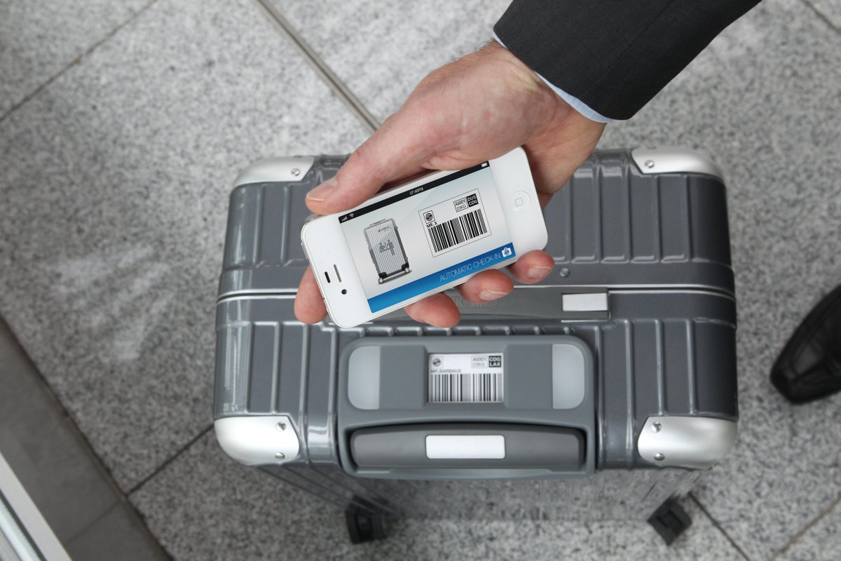 DesignQLtd's tweet photo. The world's smartest suitcases - oh look - one made by us! @travelmail #futuredesign #bag2go http://t.co/RkWH3WXFzy http://t.co/6xgky1GwL8