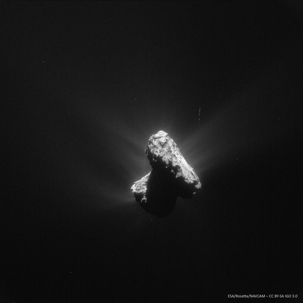 While still trying to listen for <a href="/Philae2014/">Philae Lander</a>, here's a stunning view of #67P wp.me/p46DHN-1ie #CometWatch