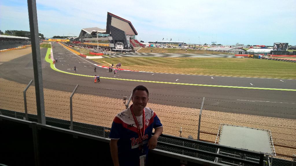 frogg64's tweet photo. @Saints1890 #BritishGP! British Grand Prix #Silverstone2015 http://t.co/VIuyUsVRg1