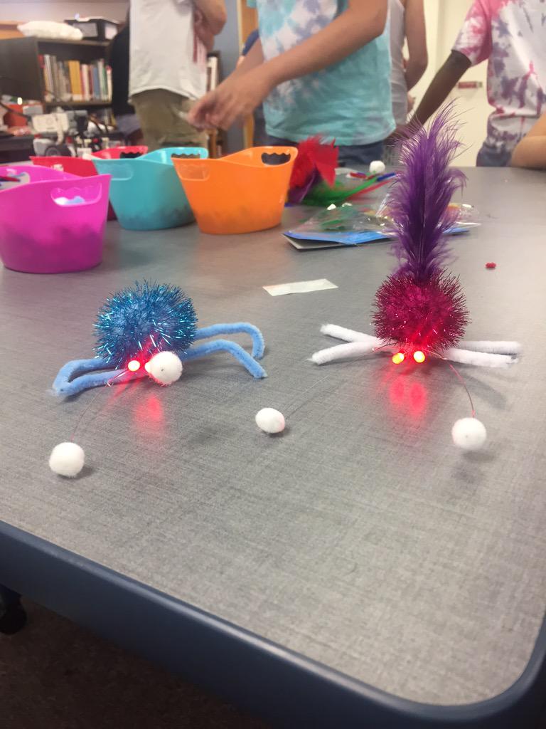ms_deljuidice's tweet image. It&apos;s a buggy day here at Next Level #STEAM #21stCskills #circuitfun