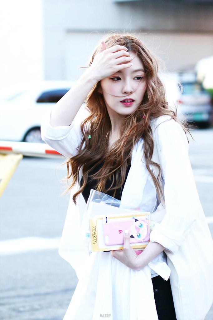 5REDVELVET's tweet photo. [HQ] 150703 RED VELVET IRENE after KBS Music Bank

by Baeby329 http://t.co/uVBPaEQosr