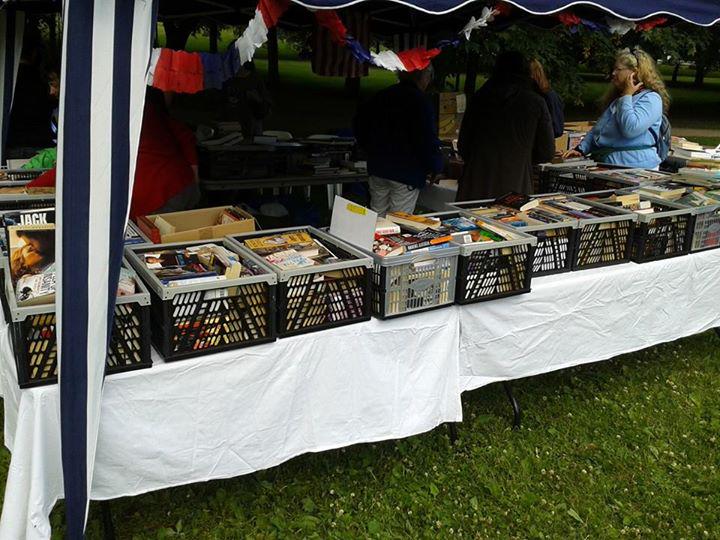 AWCOslo's tweet photo. Stop by our English used book sale at the 4th of July celebrations, Frogner Park. 12-17 July 4th. All books kr 10 http://t.co/kdmA98EkRY