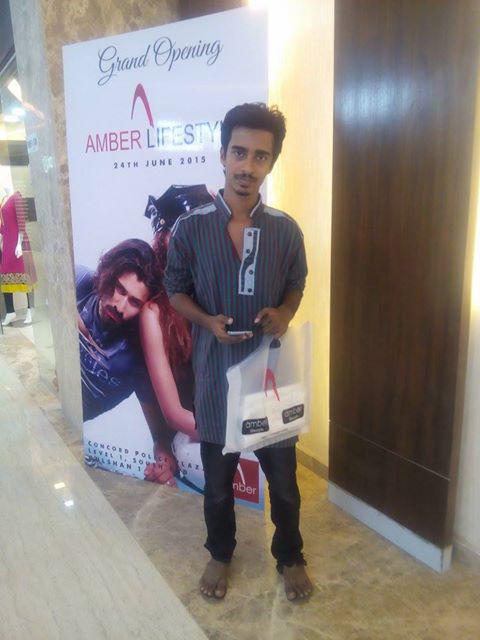 khan_fk13's tweet photo. Shopping from police plaza..... http://t.co/YF4cbI0aaC