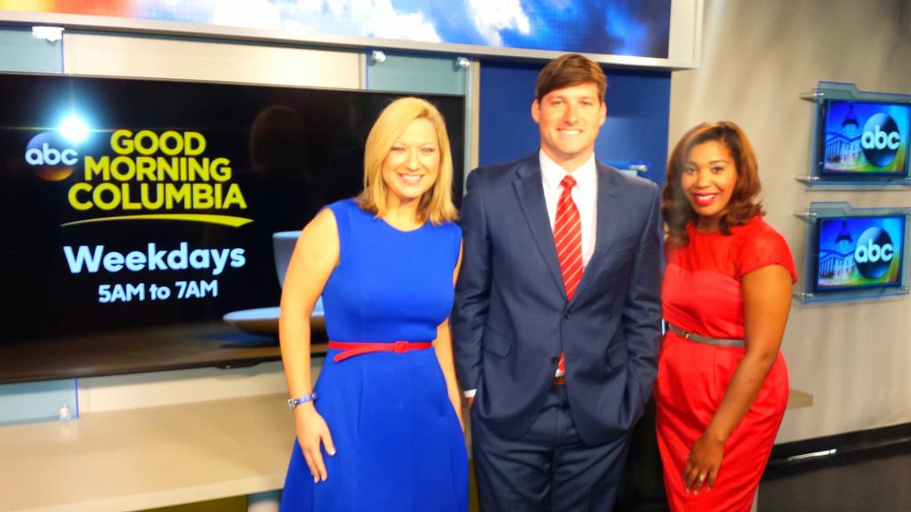 RochelleDean's tweet photo. #GMC #PatrioticCrew #showurpride @CrystyWOLOTV @jkennedyweather and me Wish you all a happy and safe #4thofjuly. http://t.co/wGYtR4NUBo