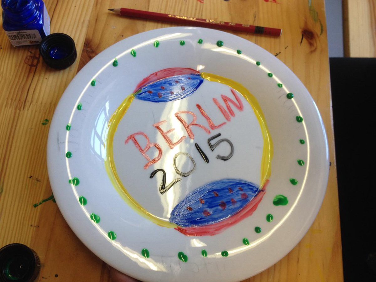 BerlinMeetings's tweet photo. Creating personal #Berlin souvenirs @kpmberlin #MPBerlin #eventprofs http://t.co/ug4bOz6u2K