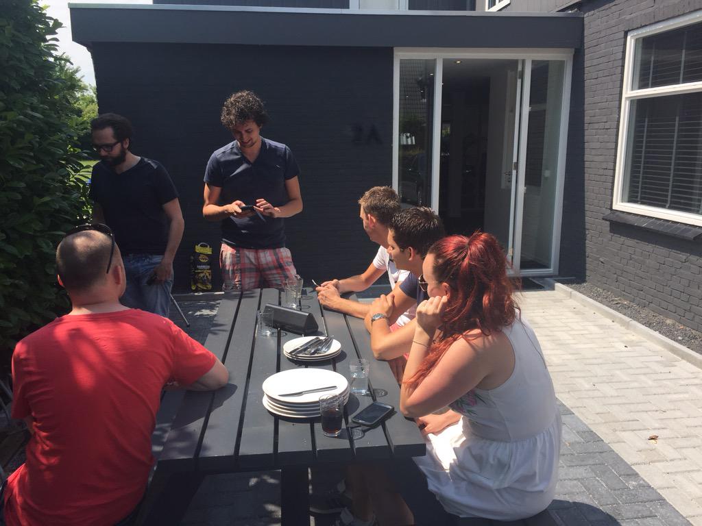 Laat de barbeque maar beginnen <a href="/creative_work/">Creative Work</a> <a href="/BadkamerXXL/">BadkamerXXL</a>