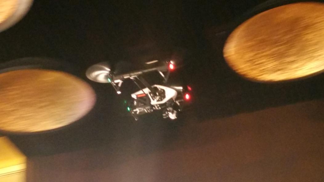 sanmansp's tweet image. #awsenterprise drone entertaining the crowd