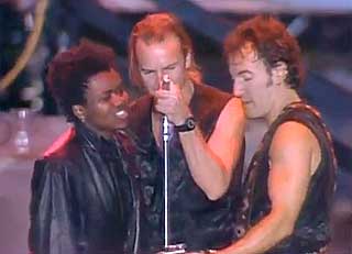 PhotoOfTheBoss's tweet photo. #PhotoOfSptingsteen
#BruceSpringsteen http://t.co/UnT6S7vqTw