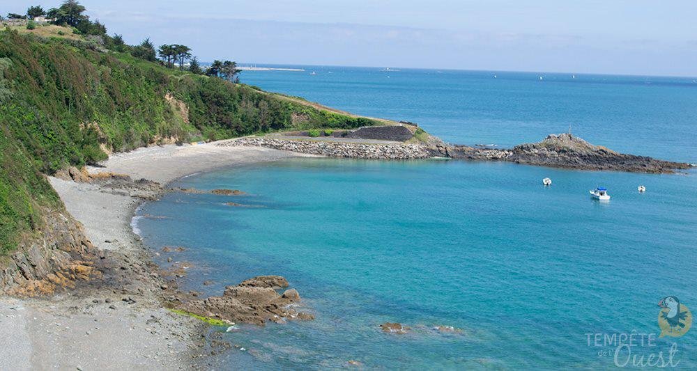 TempetedeLouest's tweet photo. Idée Balade => #Binic (Côtes d'Armor) :soleil, chaleur, mer bleue azur.. ! On <3 la #Bretagne ! http://t.co/JBVOSEd8BU