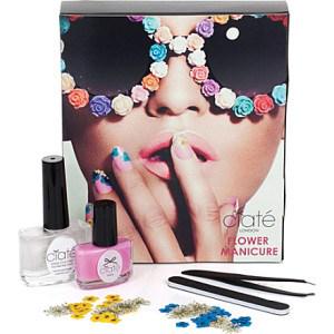 NailDesignsFY's tweet photo. Floral Nail Designs and Fingertips http://t.co/SOd98al3oV http://t.co/4M7aTnEonZ