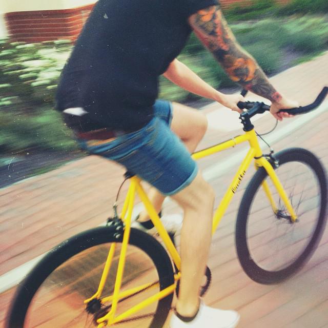 QuellaBicycle's tweet photo. #Speed on the #VarsityCollection. #lifebehindbars http://t.co/jkgWEq69au http://t.co/hjOi0OsypJ