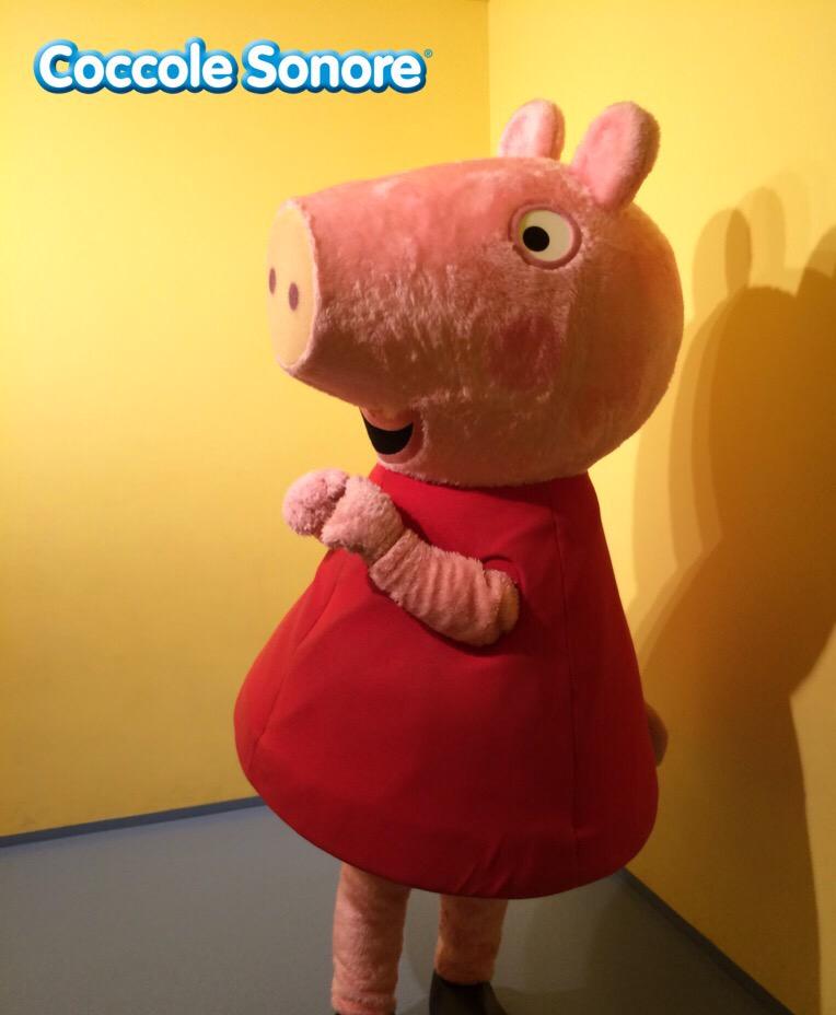 CoccoleSonore's tweet photo. Ecco la nostra amica Peppa Pig che ci accoglie nella sua fantastica casa! @Leolandia http://t.co/3zmowYVqsx