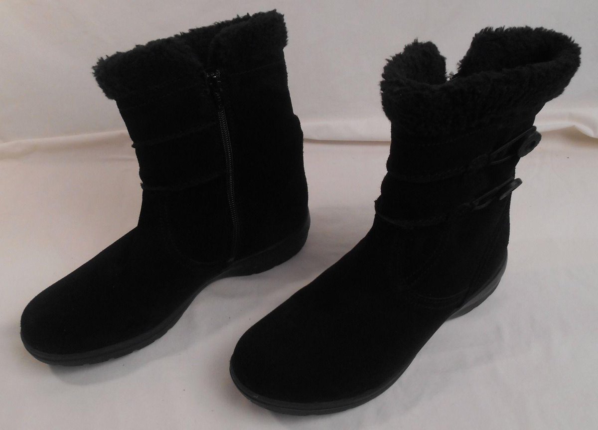 PrideDrip_Brand's tweet photo. #CLARKS #Boots #Leather Womens #Ankle Black Size 10M #Suede #Shoes #Bendables http://t.co/6wETO8IfCm via @eBay http://t.co/8NV94uOnXO