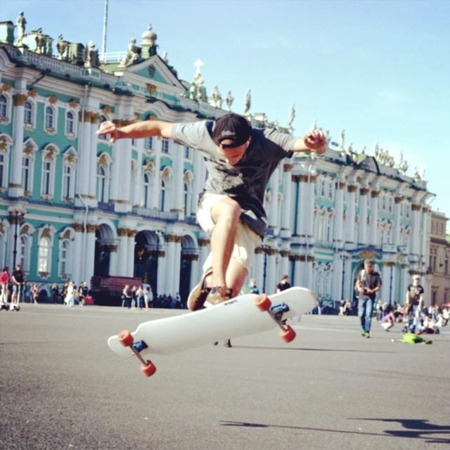 longboardstuff's tweet photo. #longboardstuff from: swanboardwalker | #dancing #sector9bearings #longboard #longboarddancer #oldschool #longboard… http://t.co/6VOOUFMJ4a
