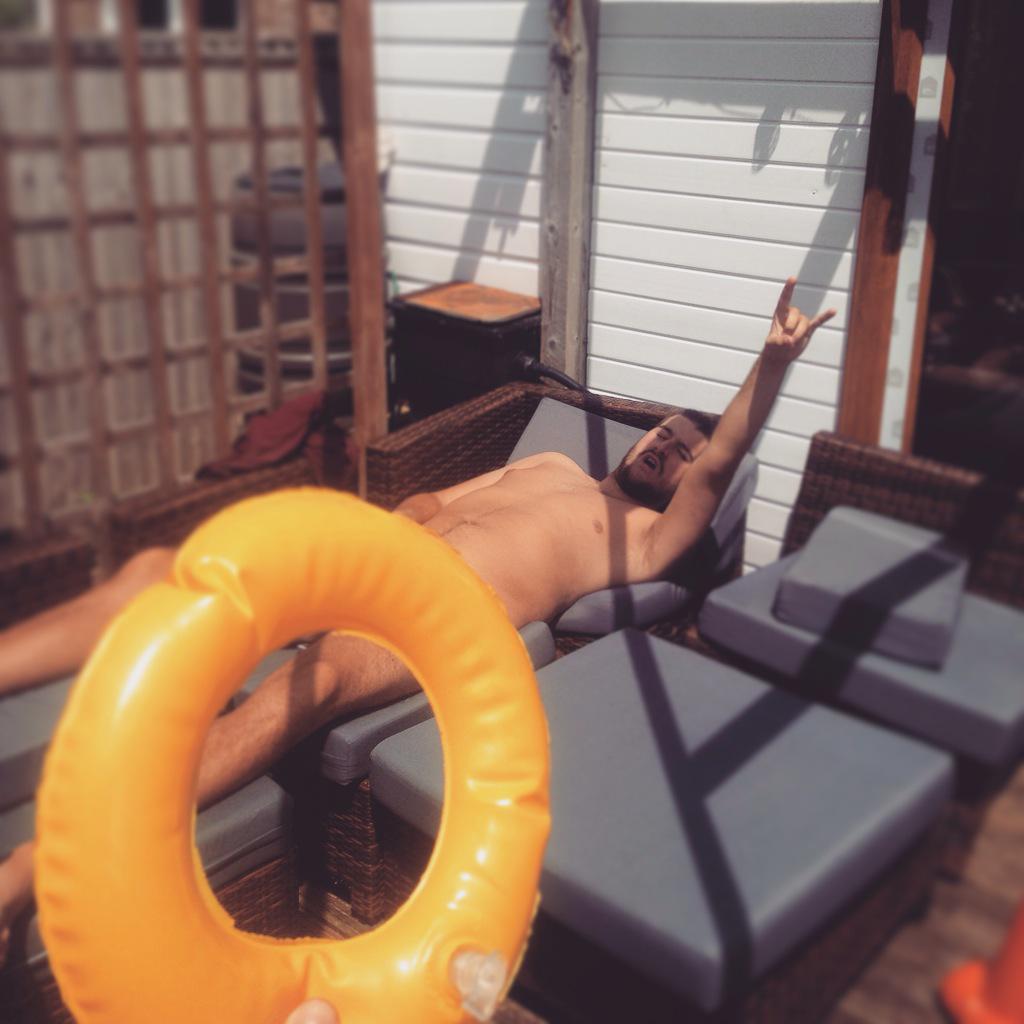 Louuub's tweet photo. Game of ring toss anyone? 🍌😄 http://t.co/LBdYKceg2H