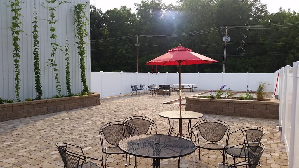 ArclightBrewing's tweet photo. Beer garden is OPEN and in a great spot for tonight's fireworks!! http://t.co/PrYPCQ0wZ0