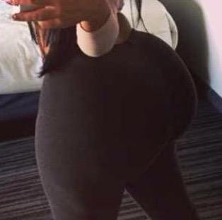 vogueefaabs's tweet photo. C'est plu un cul sa, c'est un coussin wsh http://t.co/2DjjtKTBkF
