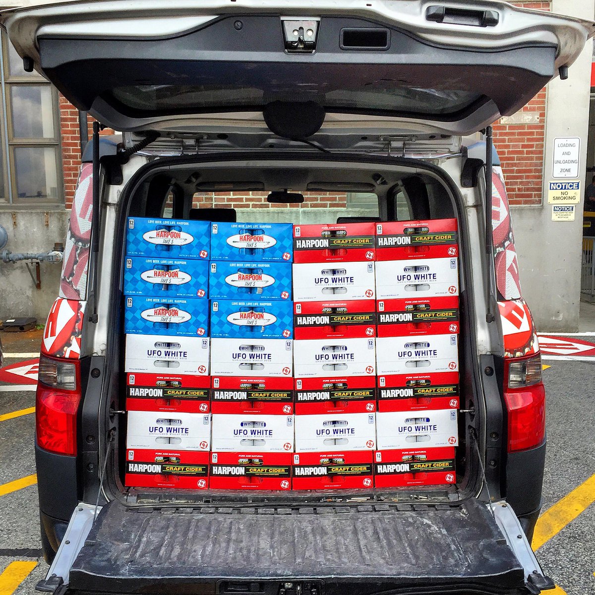 I hope you have a big trunk...because I'm going to put my #beer in it! Happy #4thofJuly weekend! 🇺🇸🍻
