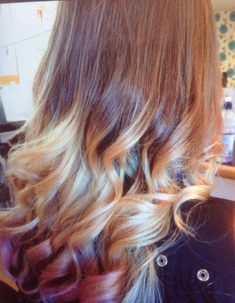 toe_top's tweet image. Loving the pastel dip dyed at the moment! @toe_top  #salon #hair #milkshakehair  #milkshakehairproducts  #Devon
