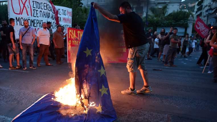 MDP_IE's tweet photo. Greece needs €50bn in three years, says IMF http://t.co/eyUvrzVzfZ http://t.co/yAEwLWEeWf