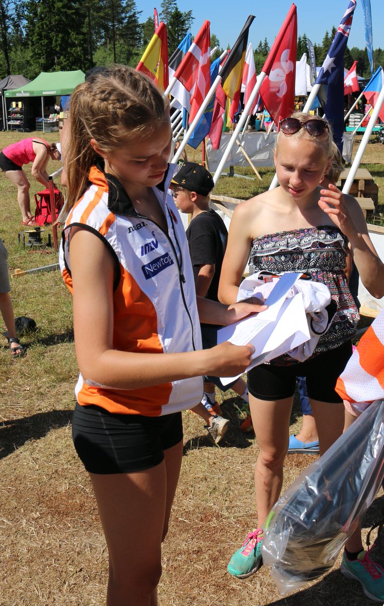 <a href="/TusTurku/">Turun Suunnistajat</a> tytöt hienosti #Fin5 elittisarjojen palkinnoille. D16E -sarjan toinen oli Alli.