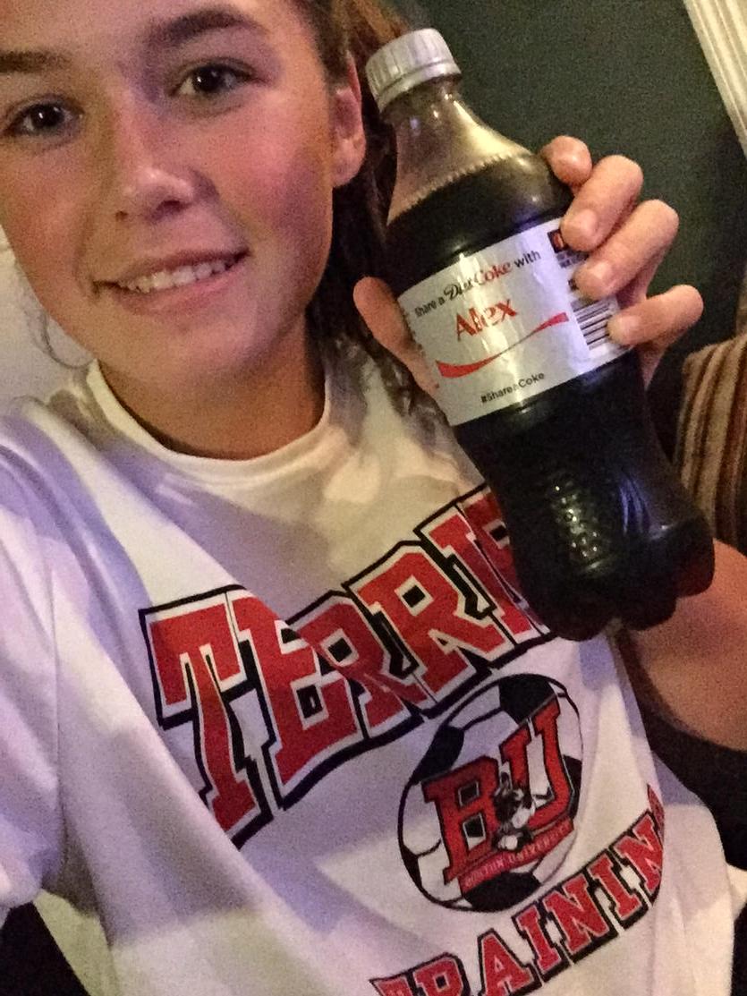 bonofam's tweet photo. #shareacokewithmesweeps
 Good luck in the finals!! 
Bring home the gold⚽️⚽️ http://t.co/w1cRJpx75u