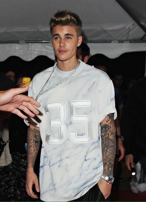 meha_kk's tweet image. #SingleBecause justin bieber happened