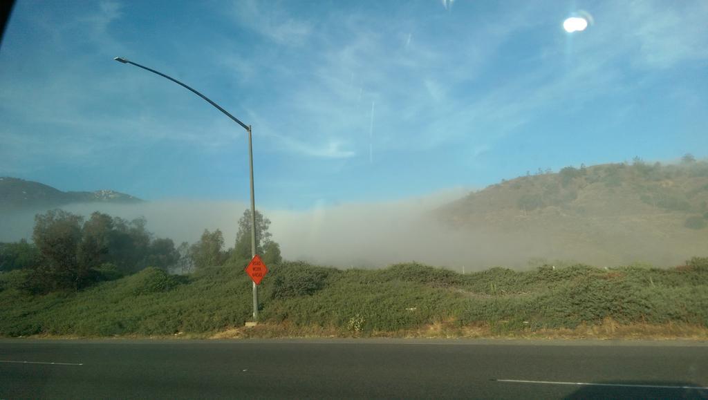 Kimmus2008's tweet photo. Foggy in Temecula http://t.co/qsiprcNjeS
