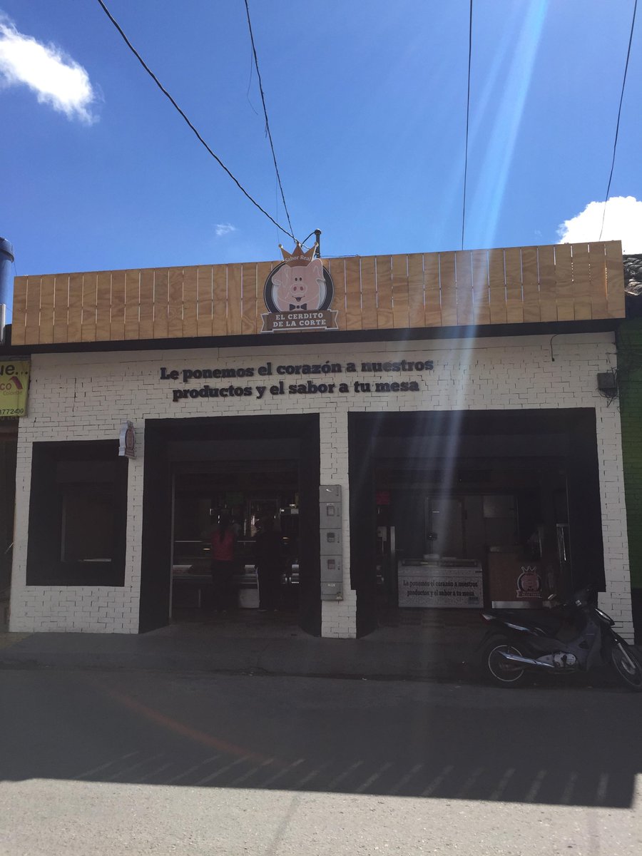 ElCerditoDe's tweet photo. ¡ABRIMOS nuestro nuevo punto de venta en FACA! Podras encontrarnos en la Cra. 2 #8 - 108  #ElCerdito2015 http://t.co/7vM0R66dDt