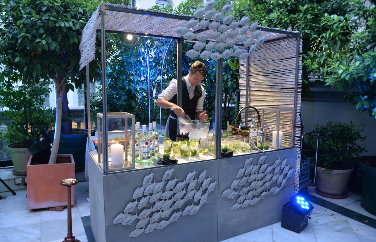 Circuloecuestre's tweet photo. Impresionante #Fiesta de #Verano #BOUTIQUEPAUCASALS @ROLEX @Codorniu_ES #fishh @totevignauPFE @Oxley_Gin #BCN #cool http://t.co/Q9aNrTwEz0