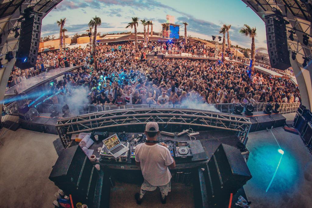MarcKinchen's tweet photo. 👯@hideoutfestival 2015 . thanks Goran for the pic!✌🏾️ http://t.co/vARxxNLdcQ