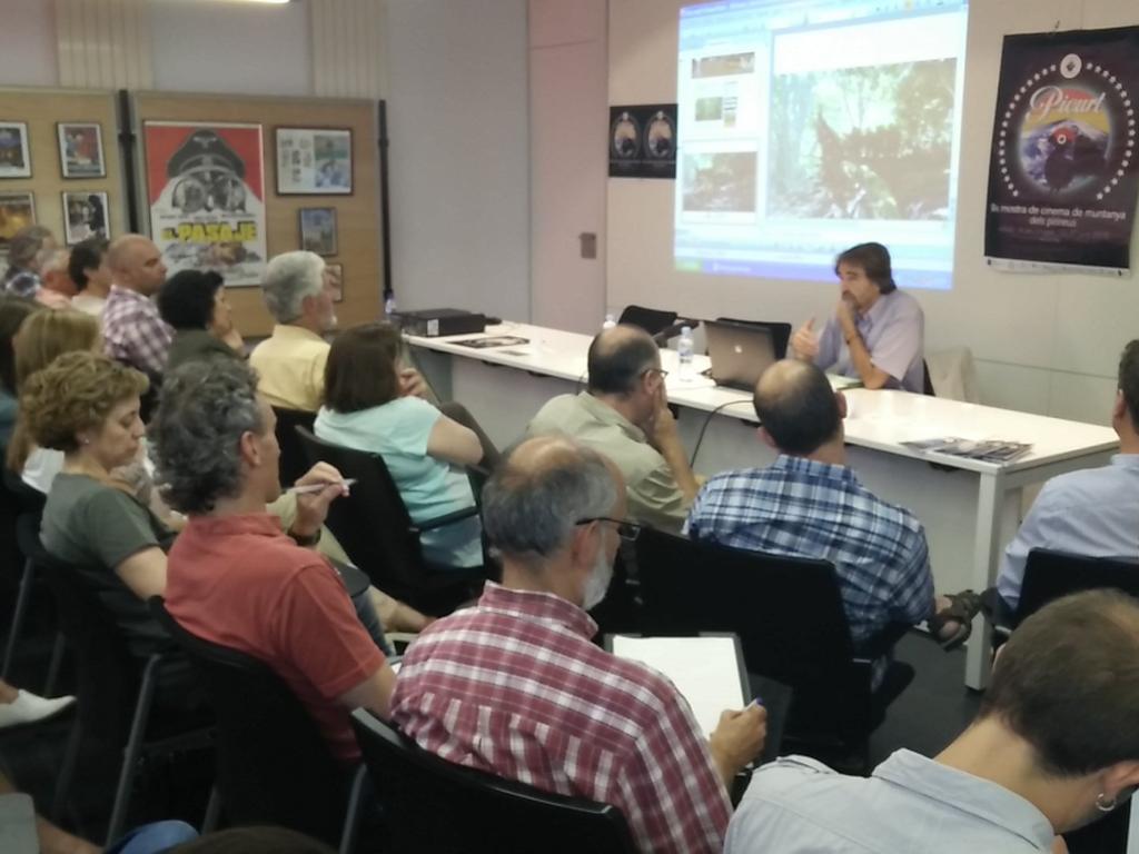 PirineusTV's tweet photo. Jornada de debat de @Picurt sobre els boscos de muntanya i com repensar les funcions d'aquest valor clau al Pirineu http://t.co/WLnsDVKWsx