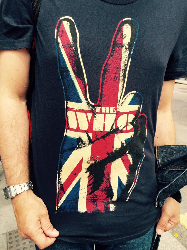 riccardovent's tweet photo. Oggi siamo qui e ne siamo felici @giuliadeh @TheWho @paulwellerHQ #London http://t.co/iYFT7lDQ41