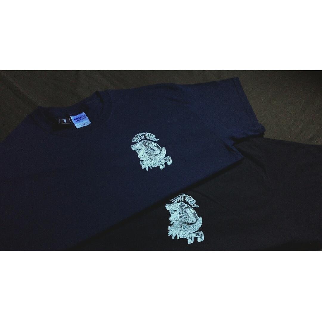 VOMIT CREW duckflyREBEL 
size M / L 
Black / Navy blue / Gildan ultra cotton 
Idr 140k