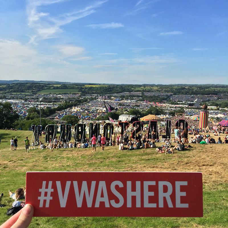 vmusic_au's tweet photo. This place is huge! #Glastonbury #Glasto2015 #vwashere http://t.co/KikDDnkG7I