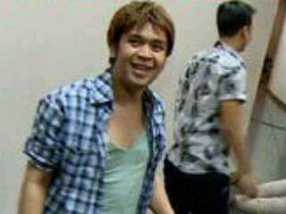 oljessnumbr1's tweet photo. @jedarcantik kalo bule ini papa biologis baby El,bneran deh dunia akhirat oljessloper bhagia banget ckkkk #jumatngaco http://t.co/NlVIaYO5w1