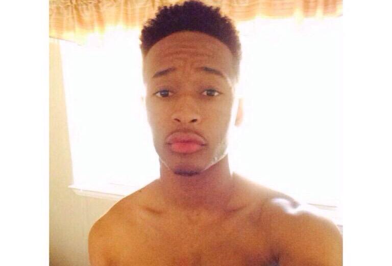 WADE08_'s tweet photo. Leave it short or let it grow #HelpMeFam http://t.co/RM11yAaHBn