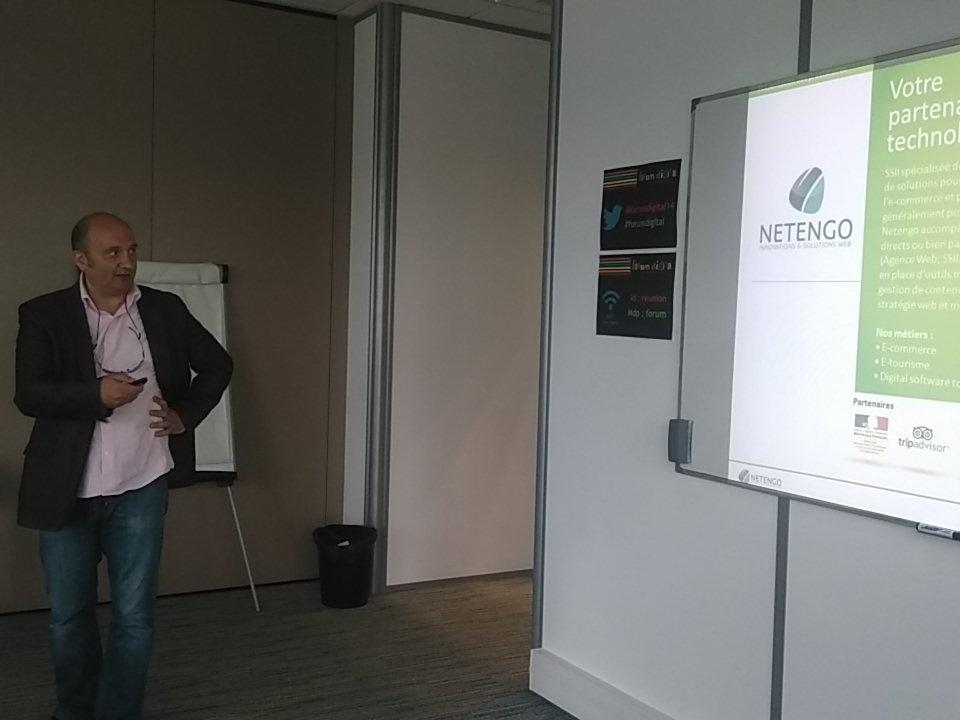 Yousignfr's tweet photo. La conférence #ecommerce avec @netengo @hubtoweb @Yousignfr commence au @forumdigital14 http://t.co/QFlW6UVHVC