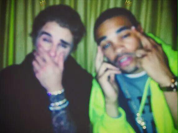 JustinTeamITA's tweet photo. Maejor: TBT with Justin Bieber #ThatsMaejor http://t.co/t7KyxpKpsy