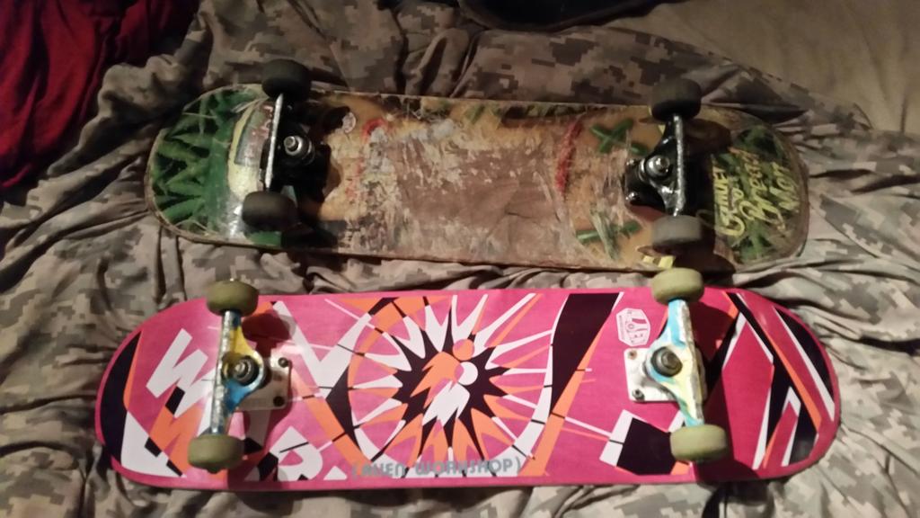 brookenricky's tweet photo. My baby's!! 😍 #alienworkshop #Blind @robdyrdek @alienworkshop @blindskate http://t.co/aSFeQKWvIj