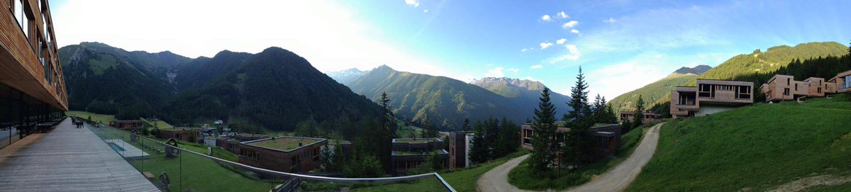 austriatourism's tweet image. Perfektes Wetter für die Vorbereitungen zur #atb_exp #kals #gradonna