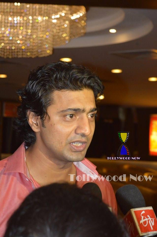 Now_Ent_India's tweet photo. @idevadhikari Exclusive Pic
#RHSU Premiere
@BirsaDasgupta @TollywoodTn 
#RT Must http://t.co/pIsdd1UzSg