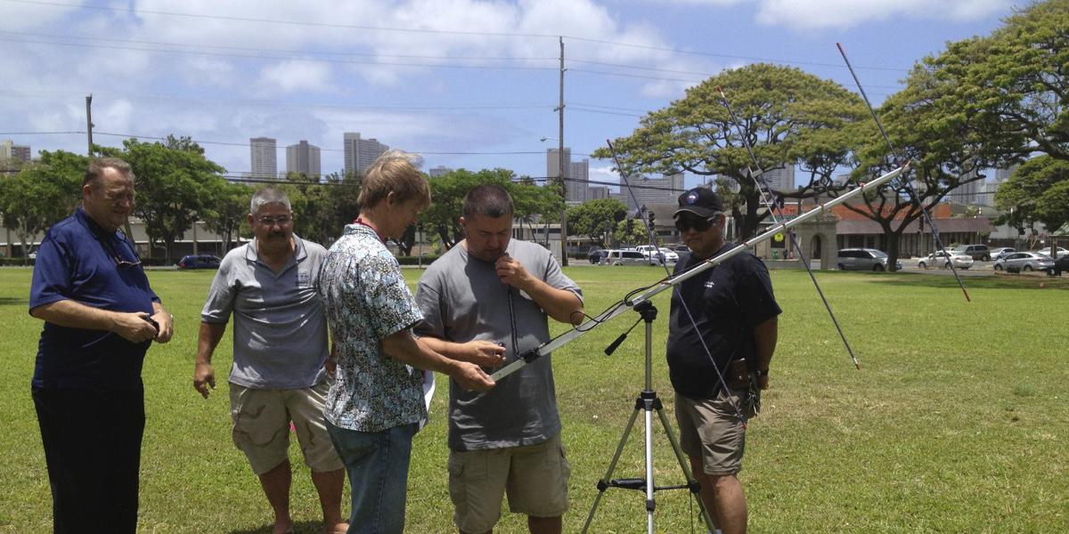 hawaiiweblog's tweet photo. Global Ham Radio Event Starts Tomorrow http://t.co/sG3aUToZJR #hamradio #amateurradio #fieldday #hawaii http://t.co/JK2wOhvVQh