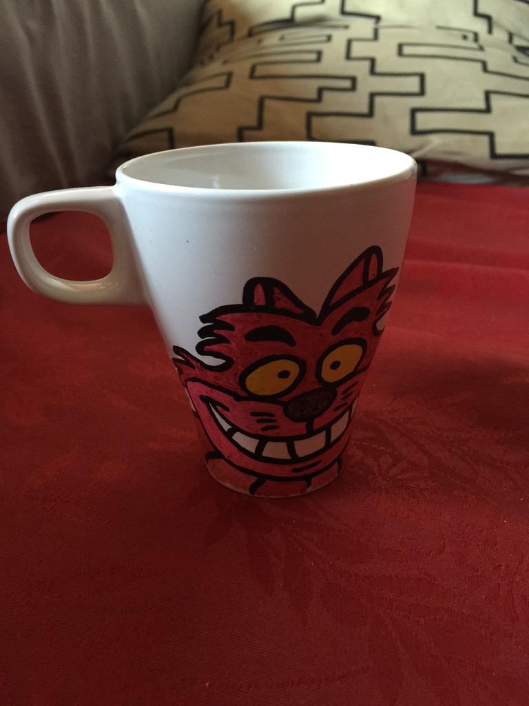 KekukadaChuches's tweet photo. Tazas y mas tazas......#tazeando #sharpiemugs http://t.co/bJS8yzbKYv