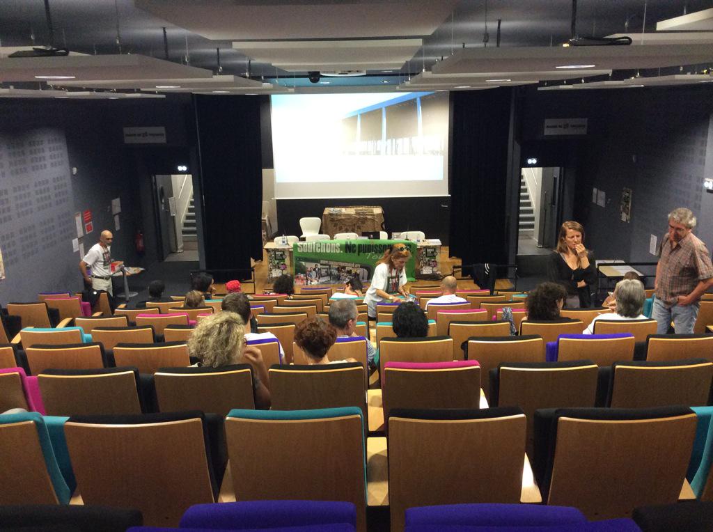 SDPFrance's tweet photo. C'est parti ! #SupportDontPunish http://t.co/BgH88F3BUa