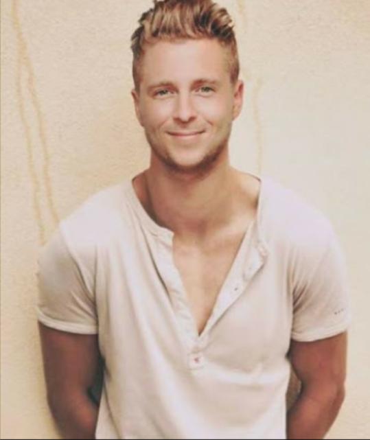  Happy Birthday Ryan Tedder<3<3<3
(Its 26th in India) 